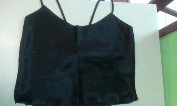 Blusa de alcinha com cetim